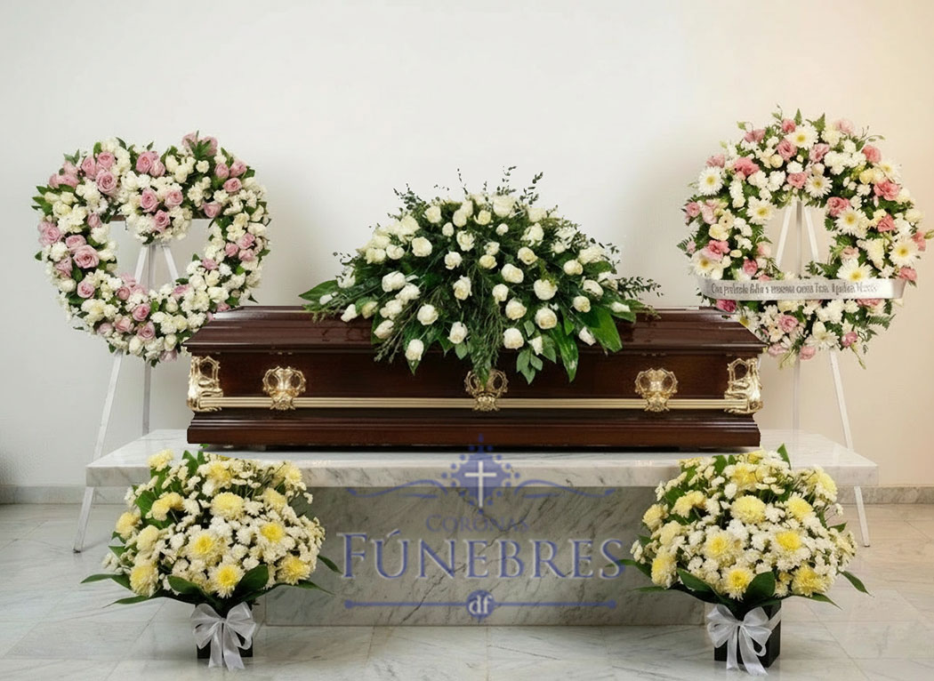 Paquete de arreglos florales de condolencias Danielle